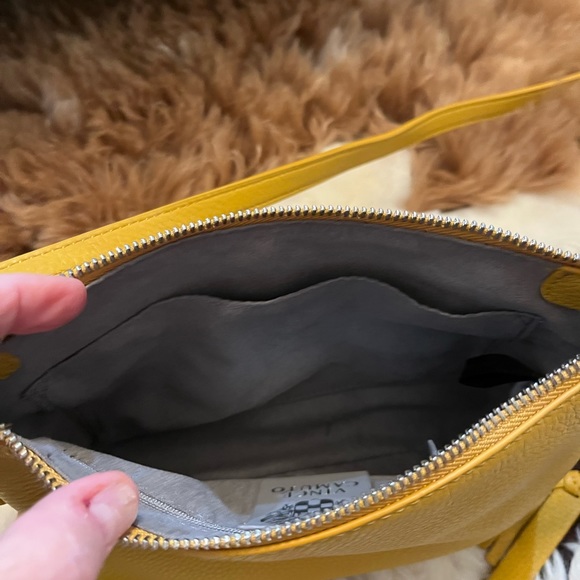 COPY - NWT - Vince Camuto Dania Crossbody bag, turmeric color - Picture 8 of 13